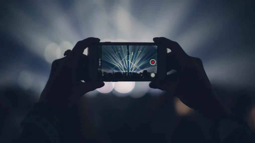 Guia Completo do Modo Noturno: Como Usar no Seu Celular