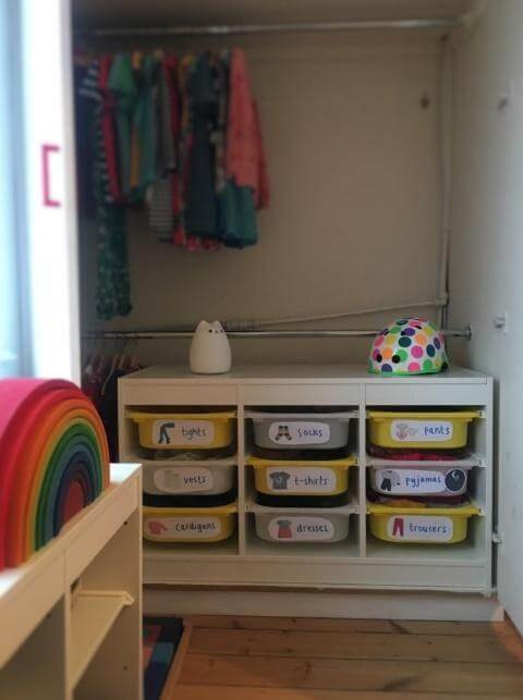 dicas para organizar o guarda roupa infantil