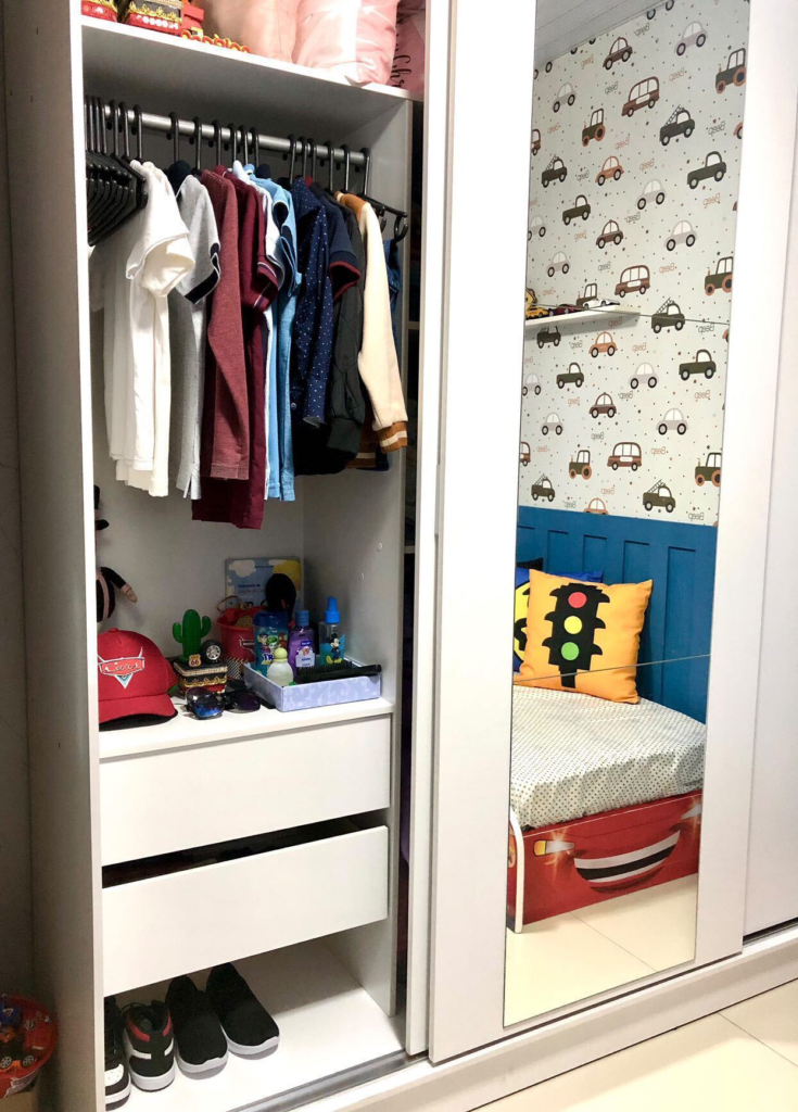 O Que Fazer com Roupas que Não Servem Mais? Dicas de Doação e Descarte