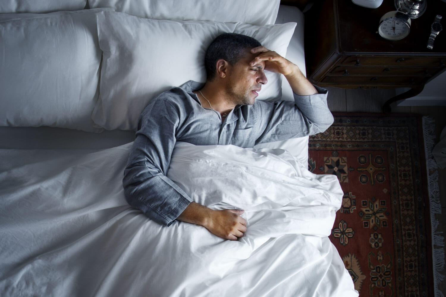 Diagnóstico e Opções de Tratamento
4. Narcolepsia: Entenda a Condição e Como Gerenciá-la
5. Síndrome das Pernas Inquietas: Alívio e Cuidados Essenciais