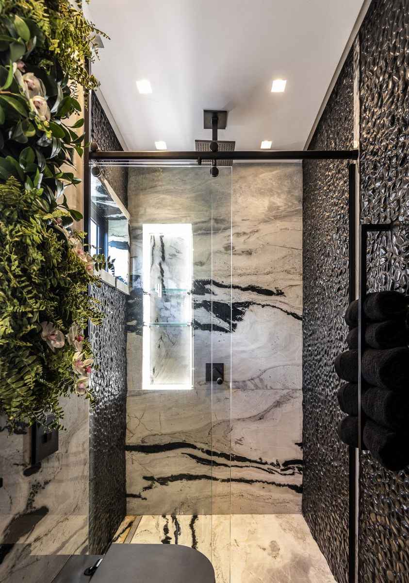 Transforme seu Banheiro em um Spa: Dicas de Design Sensorial e Luxo