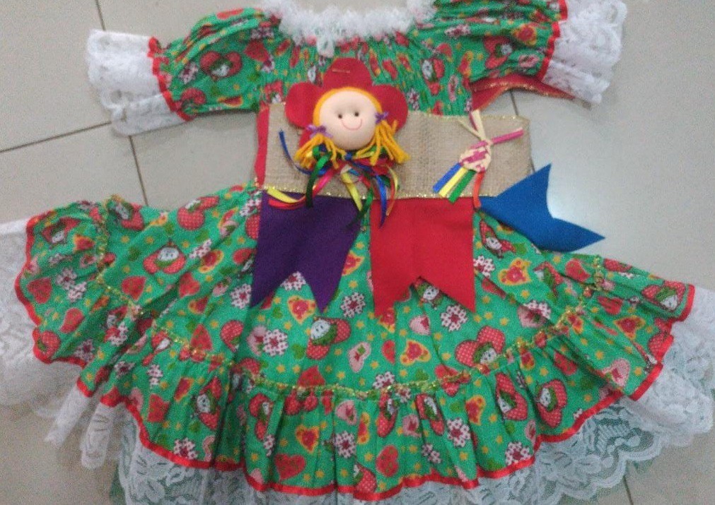 roupa junina moderna