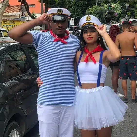 fantasia feminina simples