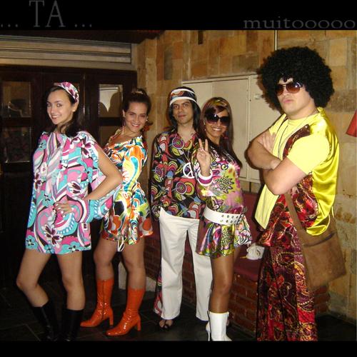 look anos 70 feminino