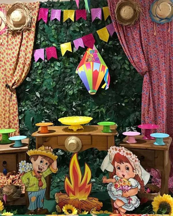 festa junina aesthetic vs festa junina tradicional