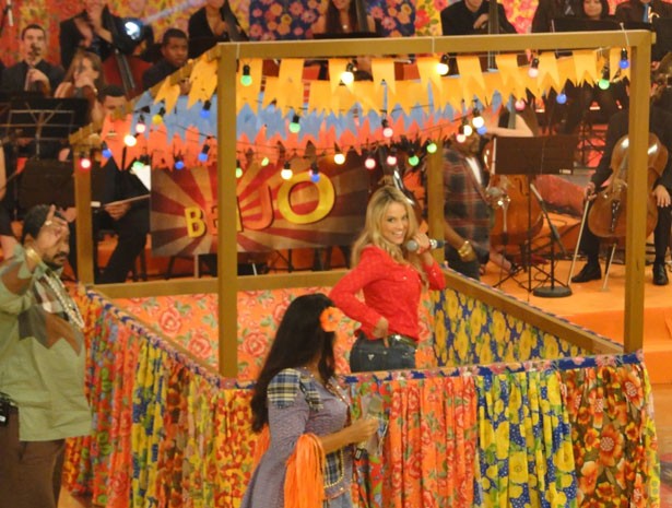 quanto custa montar uma barraca do beijo para festa junina