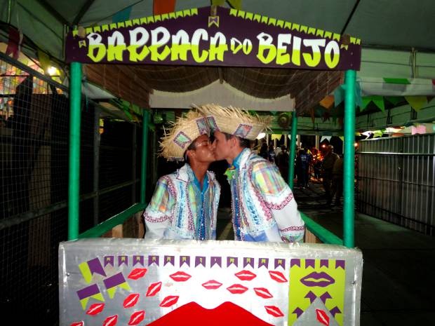 festa junina barraca do beijo