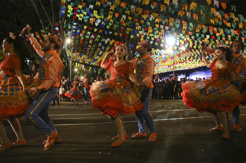 quanto custa organizar uma festa junina para dois
