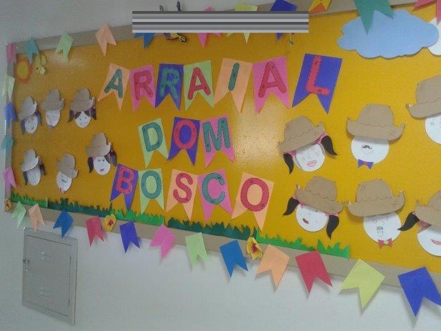 como fazer painel de festa junina com papel crepom