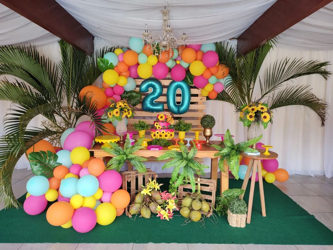 decoração festa tropical simples