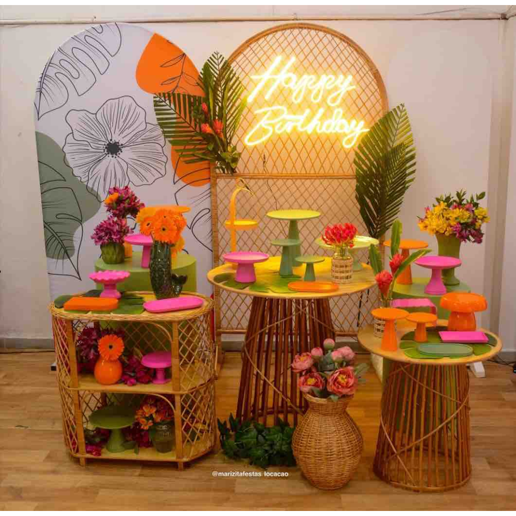 decoração festa tropical na praia