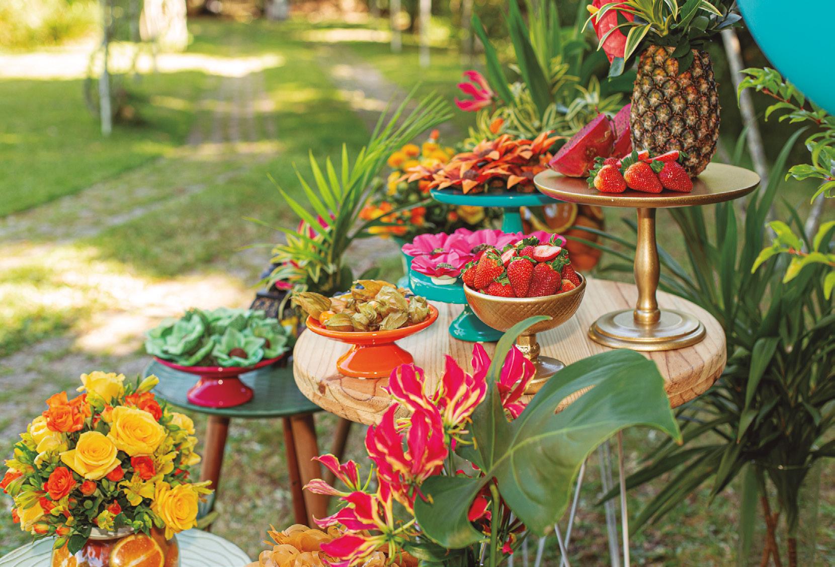 decoração festa tropical com balões