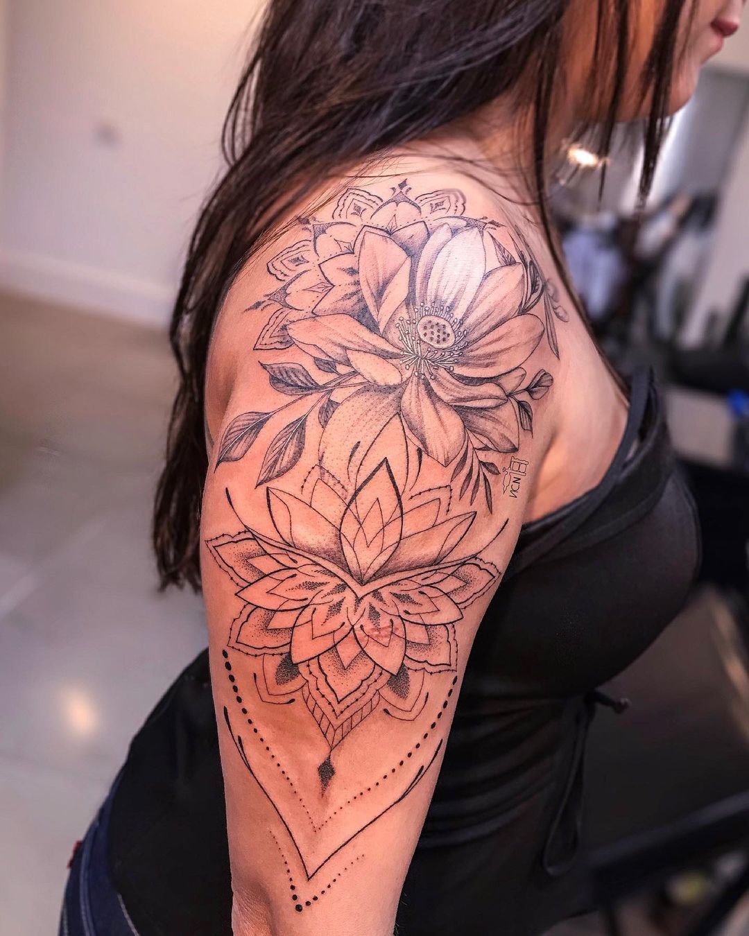 Tatuagem Fineline: Delicadeza e Sofisticação no Antebraço