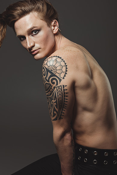 foto tatuagem preto e cinza
