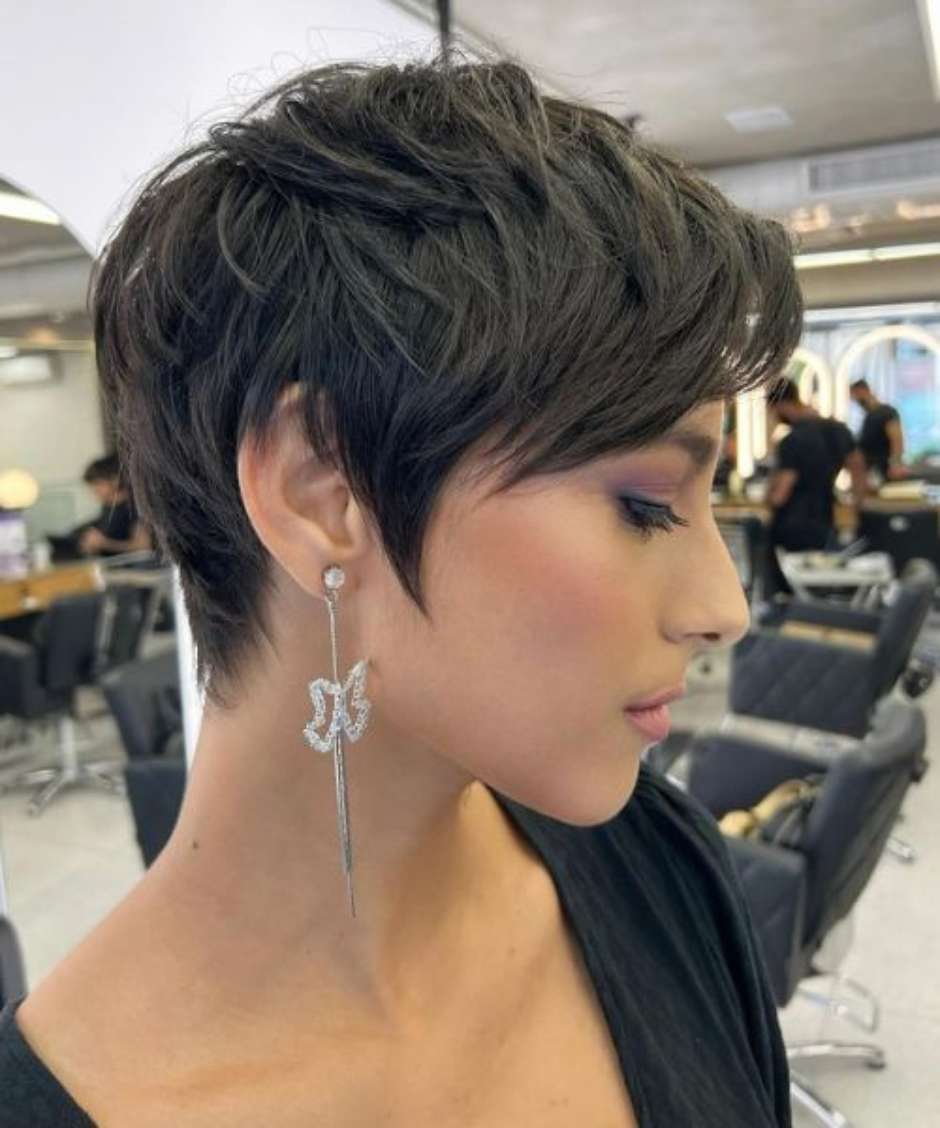 quanto custa um corte de cabelo curto feminino profissional