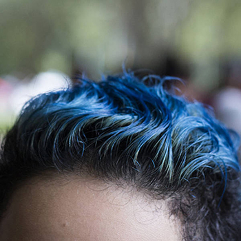 Desbotamento do Cabelo Azul: Causas e Soluções Eficazes