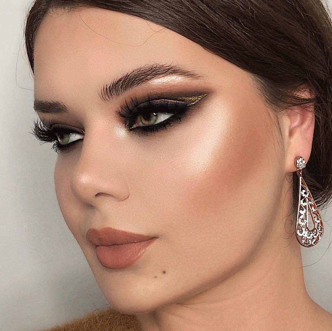 erros comuns ao fazer maquiagem para festa a noite