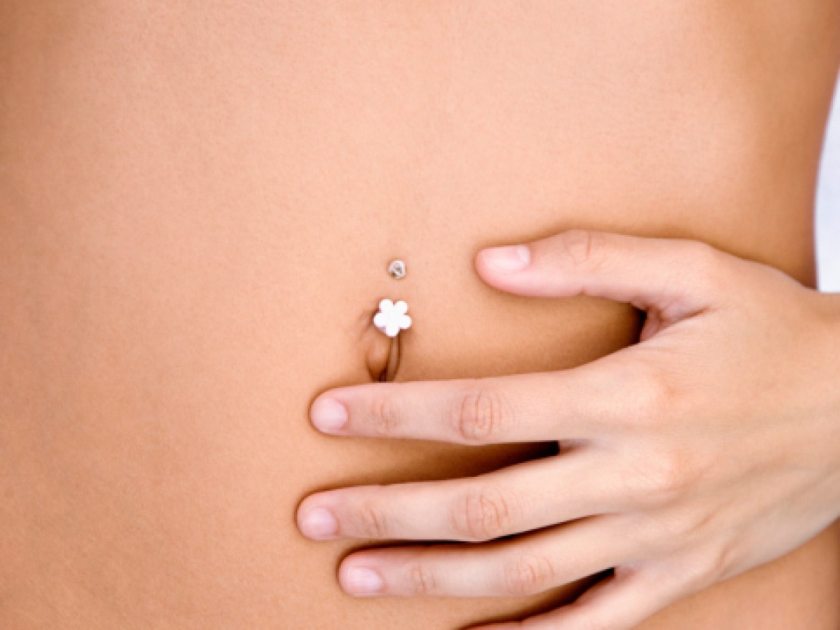 sinais de piercing no umbigo cicatrizado