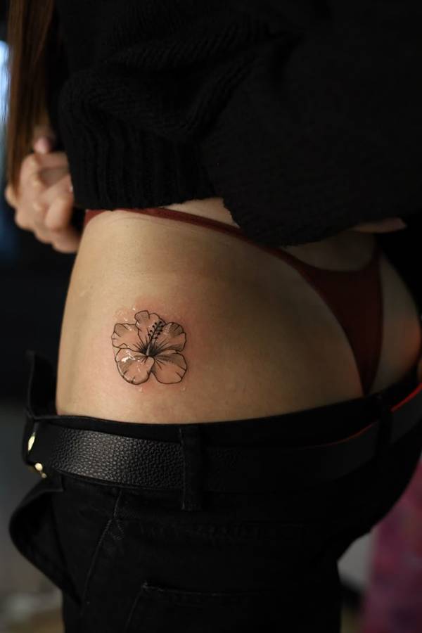 Tatuagens que Disfarçam Estrias e Celulite: Inspirações para o Bumbum