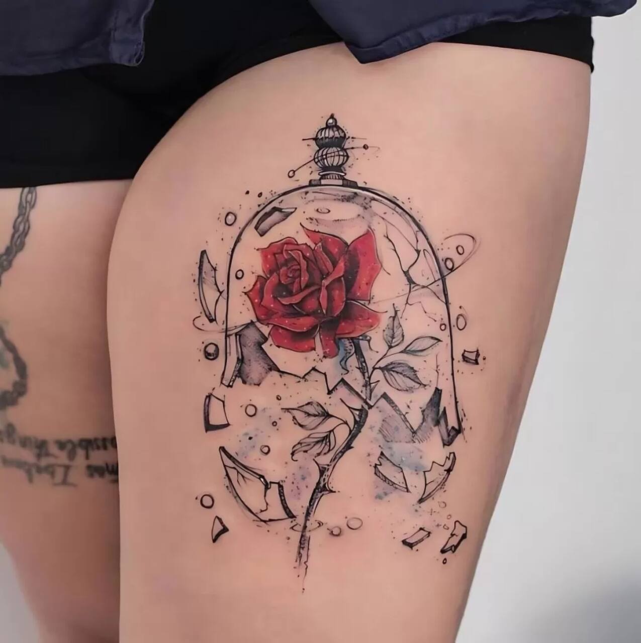 melhores estilos de tatuagem para perna feminina