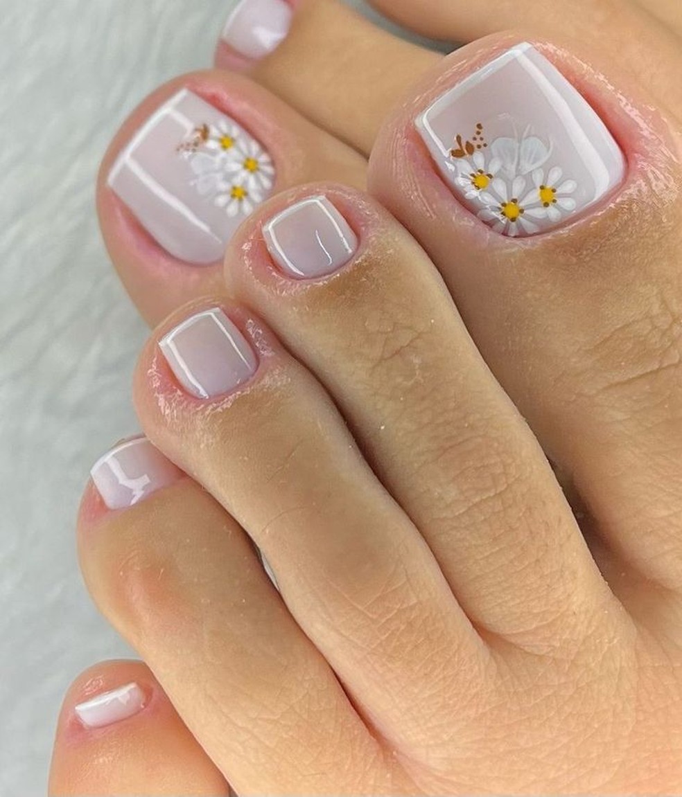 ideias de unhas do pé decoradas para o verão