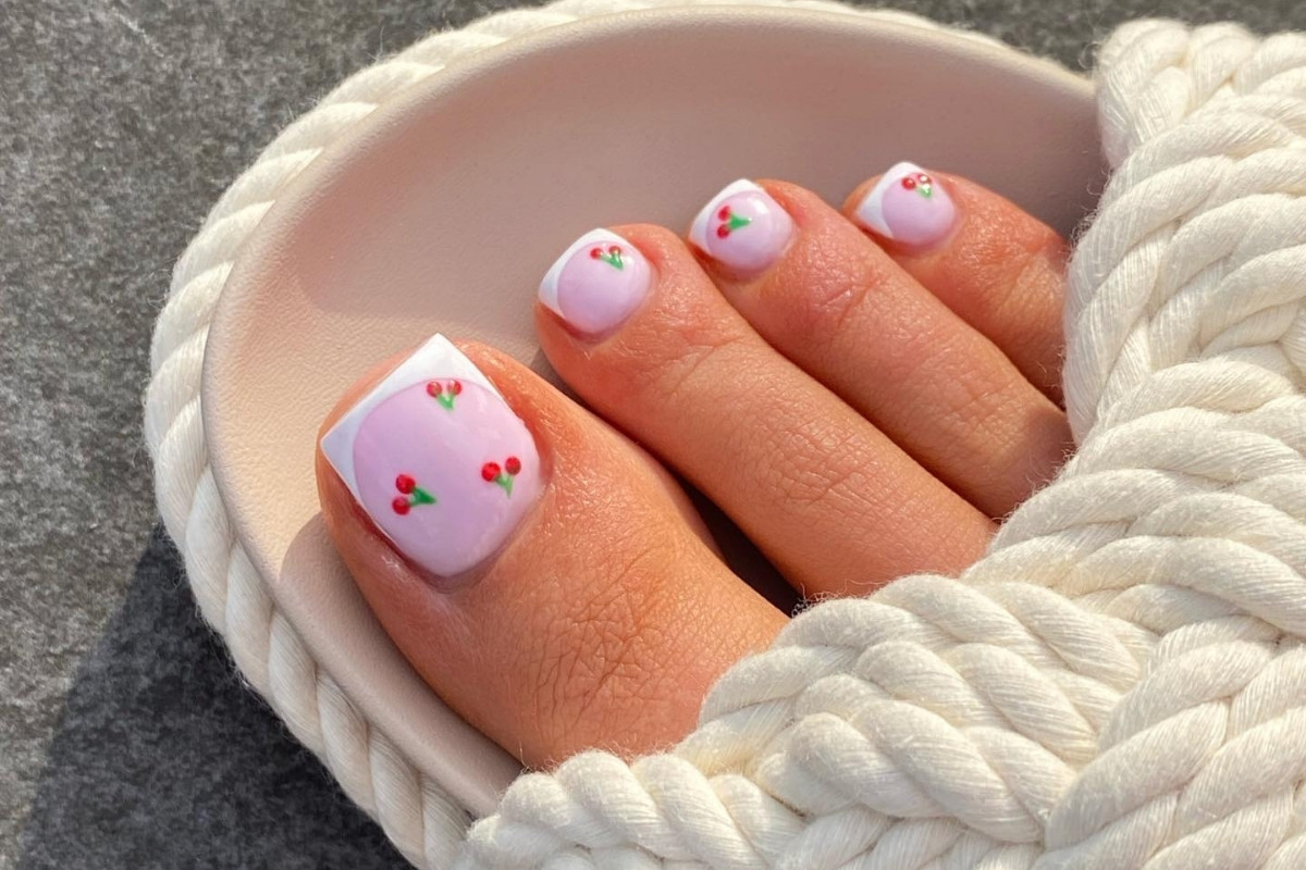 como aplicar pedrarias em unhas do pé