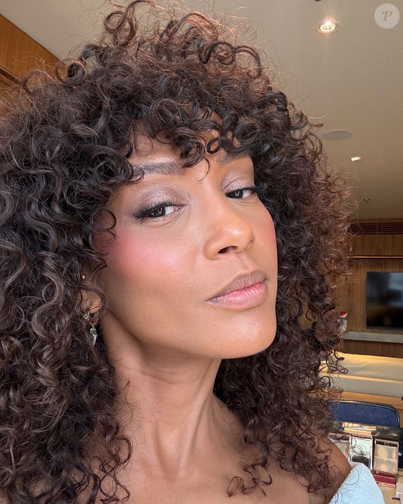 ideias de franja para cabelo cacheado