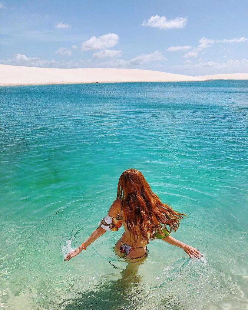 Looks de Praia que Valorizam Suas Fotos: Do Casual ao Sofisticado