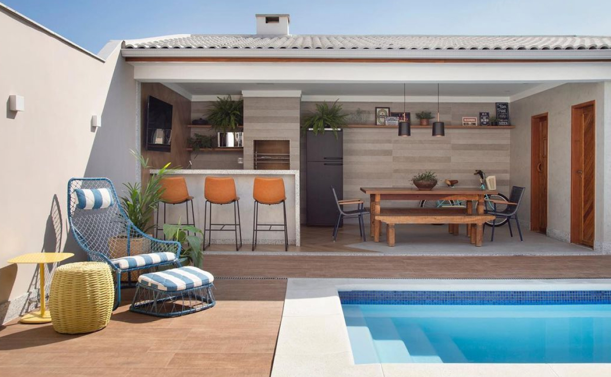 ideias de decoração para quintal com piscina
