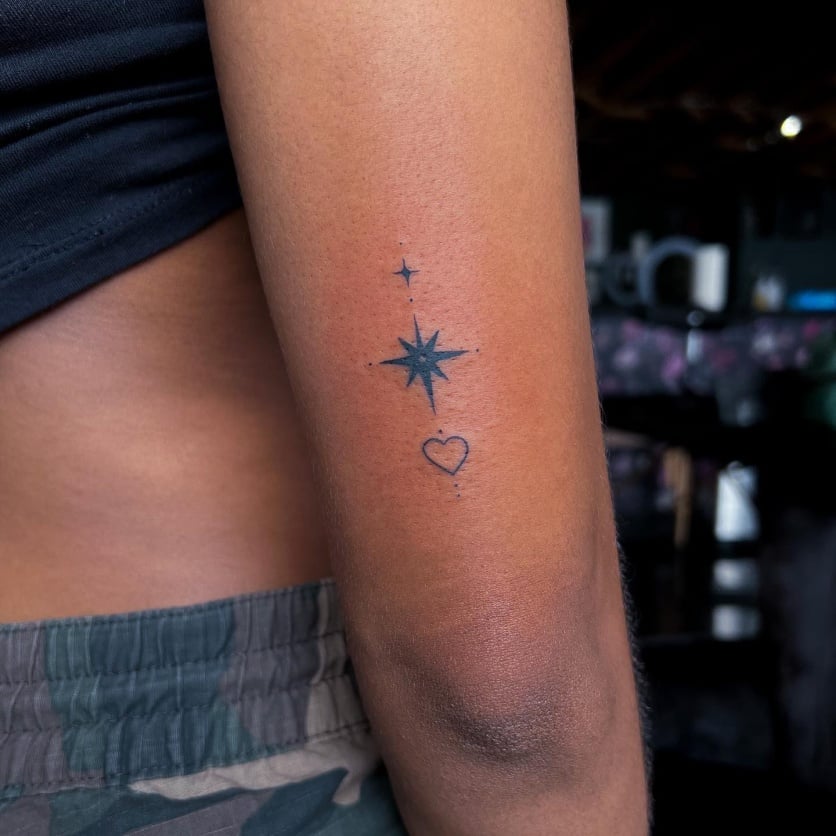 tatuagem minimalista animal