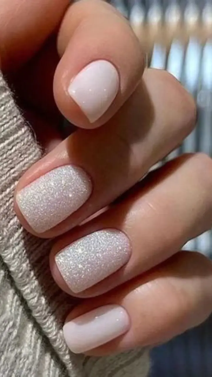 unhas curtas formato redondo