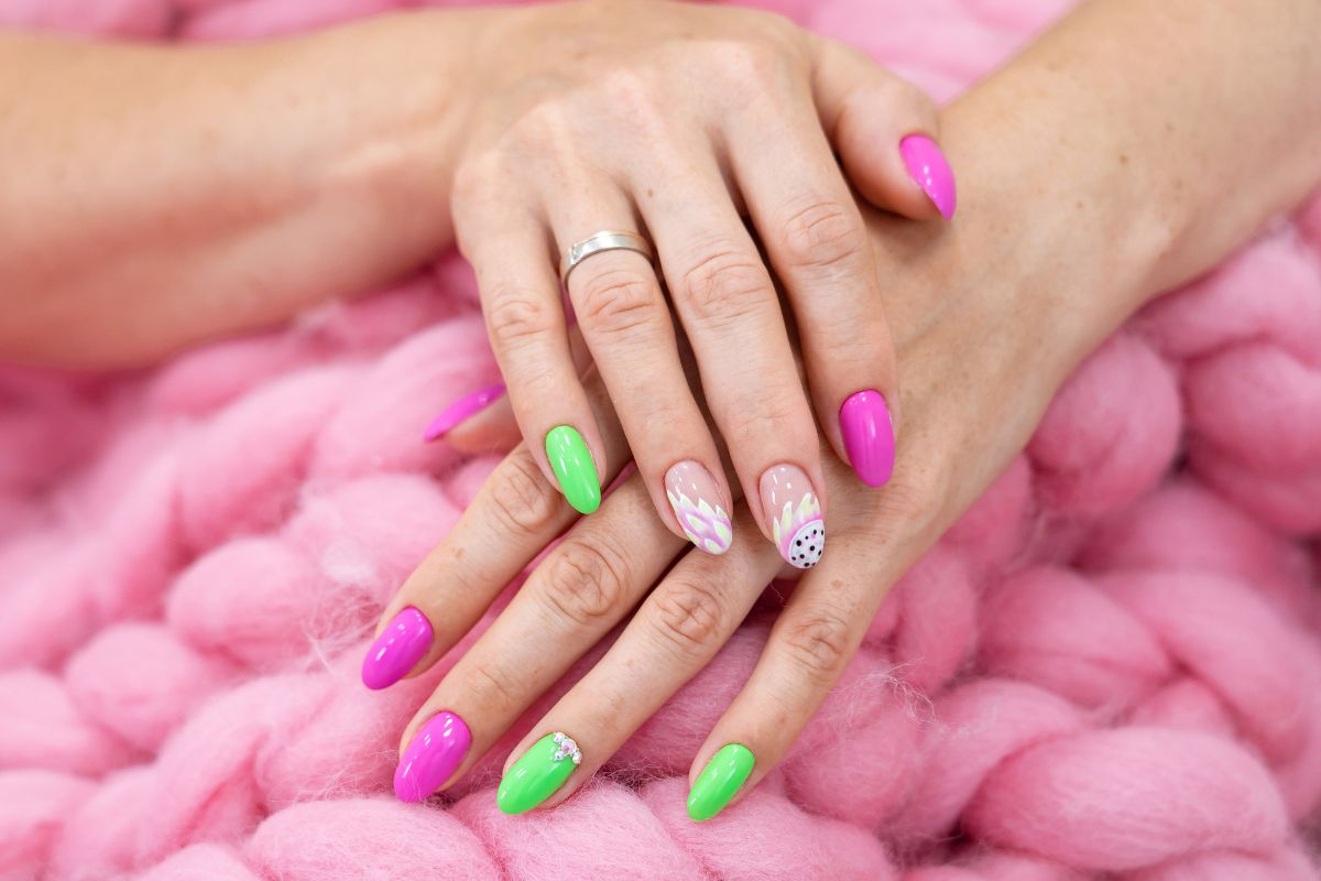 Unhas em gel práticas e elegantes