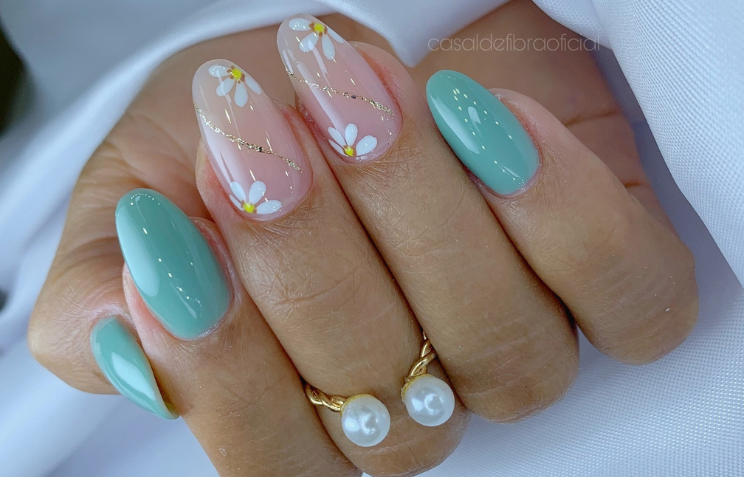 Formatos de unhas em gel: amendoada, bailarina, quadrada, stiletto