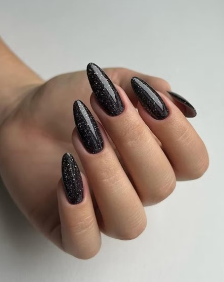 ideias de unhas em gel preta