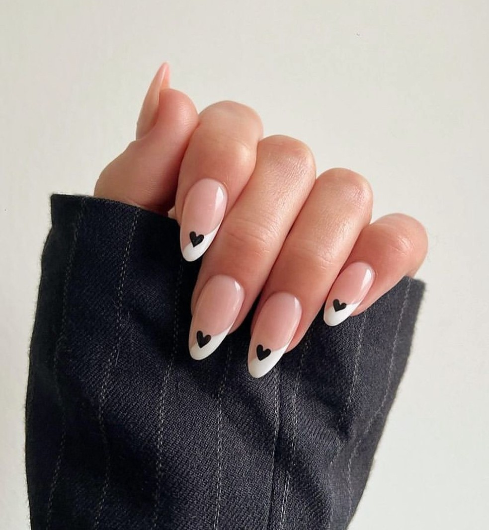 ideias de unhas em gel preto e branco