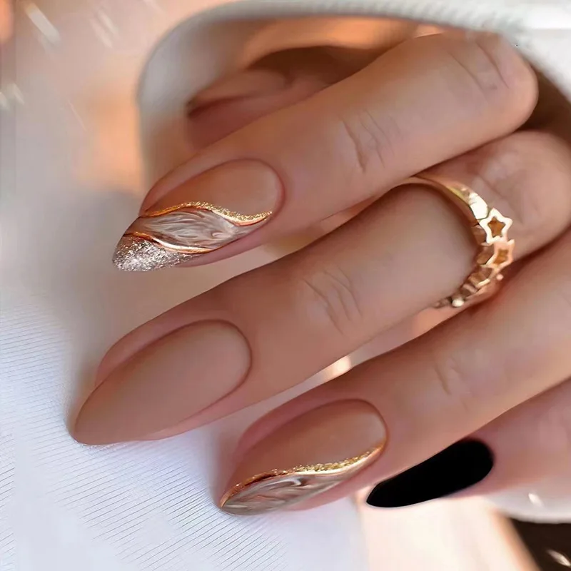 ideias de unhas marrom escuro elegantes