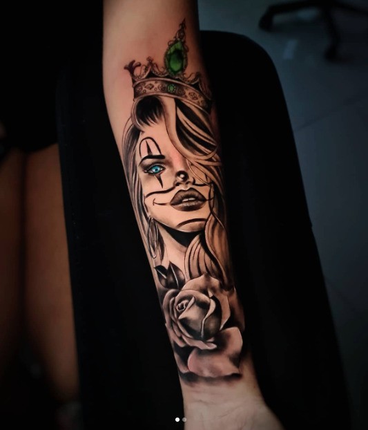 quanto custa tatuagem catrina feminina com flores