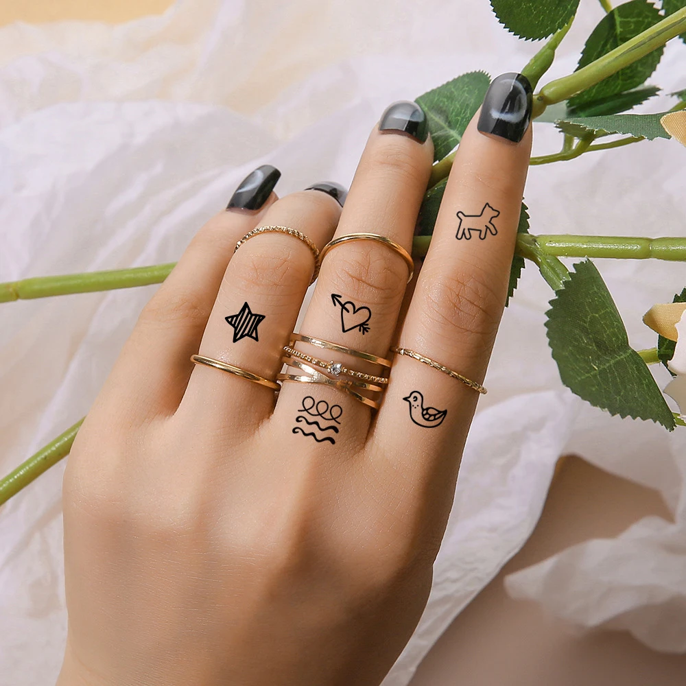 ideias tatuagem feminina mao pequena delicada