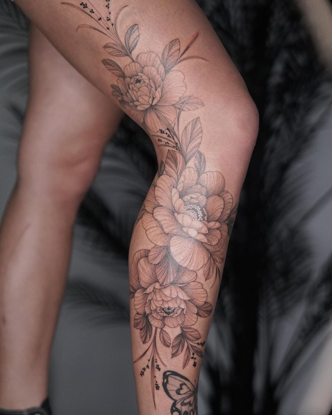 ideias tatuagem perna feminina delicada