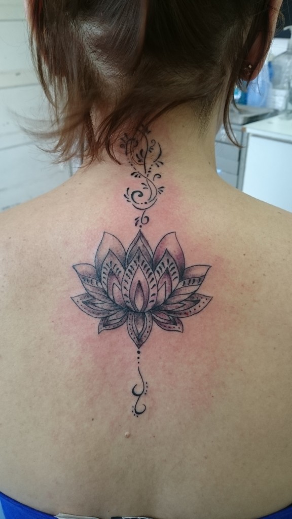 tatuagem feminina braço