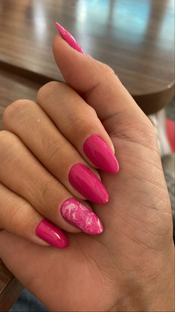 Unhas Nude Rosado: Elegância para o Dia a Dia