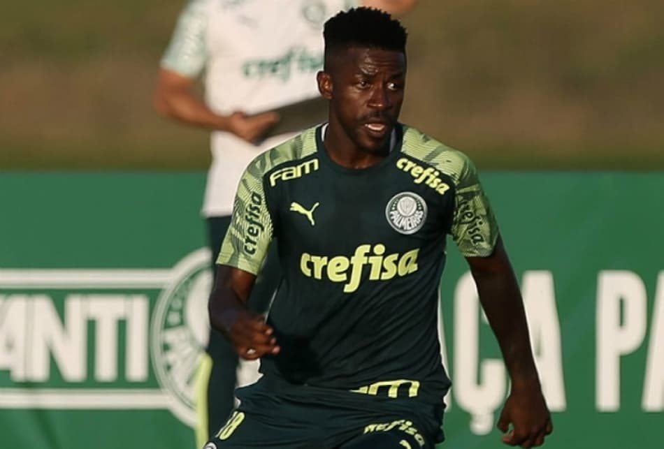 jogadores de futebol com c e seus times