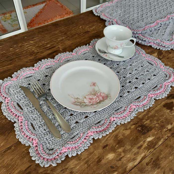 Diferenças entre Jogo Americano Redondo e Retangular em Crochê