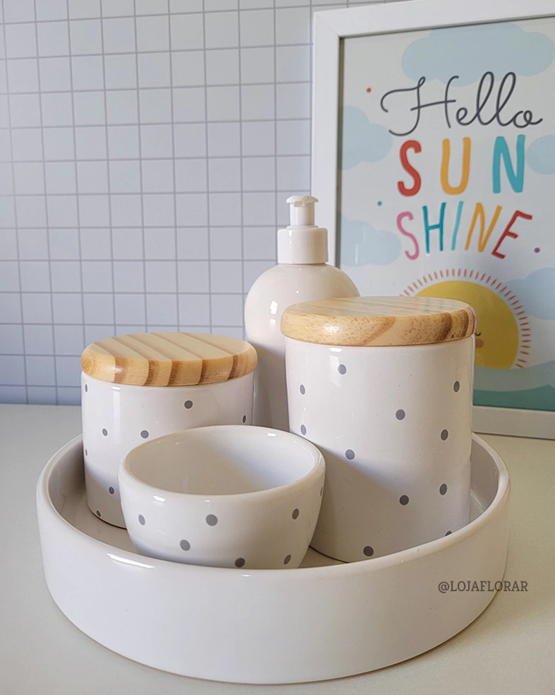 Kit higiene bebê porcelana com bandeja espelhada