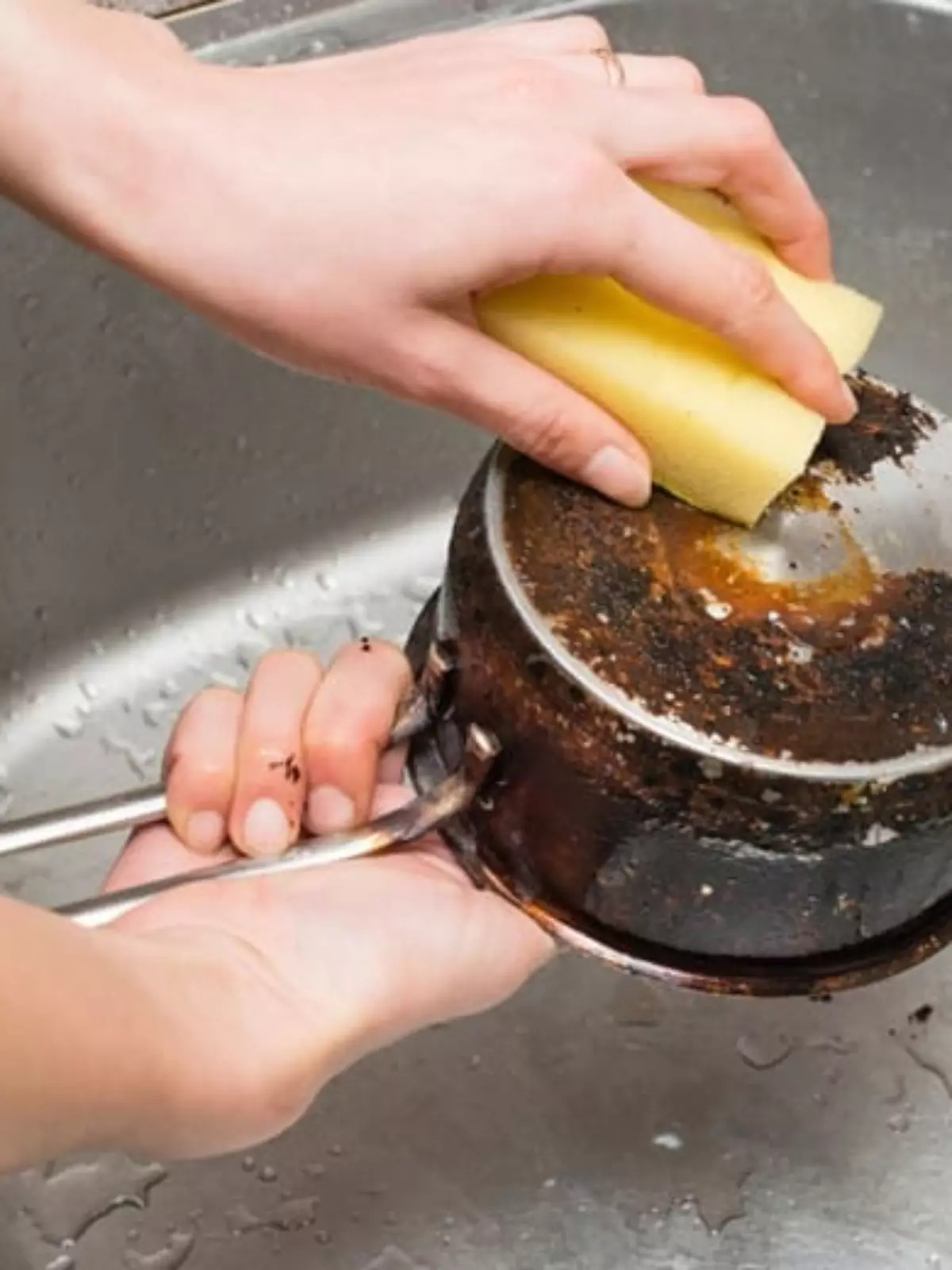 limpeza de panela queimada