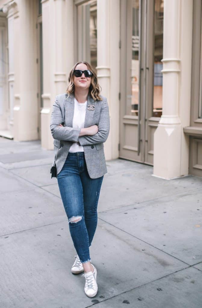 look com blazer e calça jeans