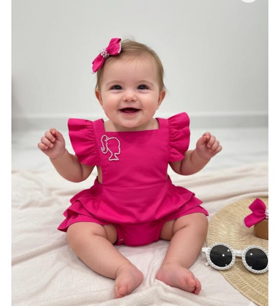 Fúcsia Monocromático: Elegância e Alongamento da Silhueta