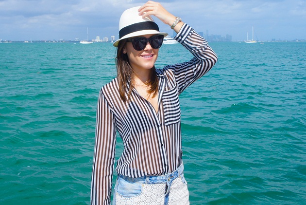 Acessórios Indispensáveis para um Passeio de Barco com Estilo e Segurança