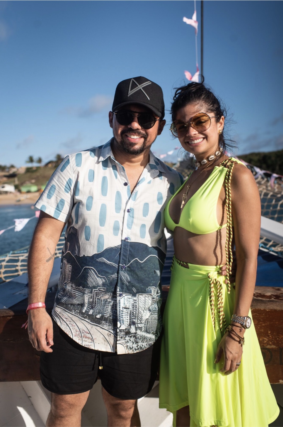 Do Dia ao Pôr do Sol: Looks Versáteis para Passeios de Barco