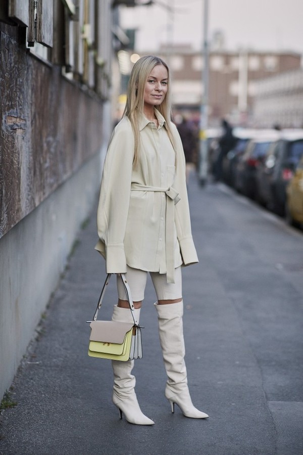 preço médio bota branca feminina